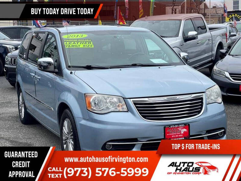 2013 Chrysler Town and Country Touring-L