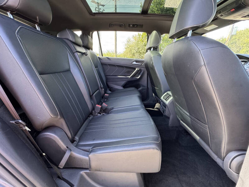 2022 Volkswagen Tiguan SE R-Line Black