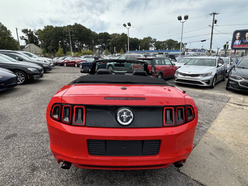 2013 Ford Mustang V6