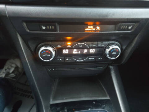 2016 Mazda MAZDA3 i Grand Touring