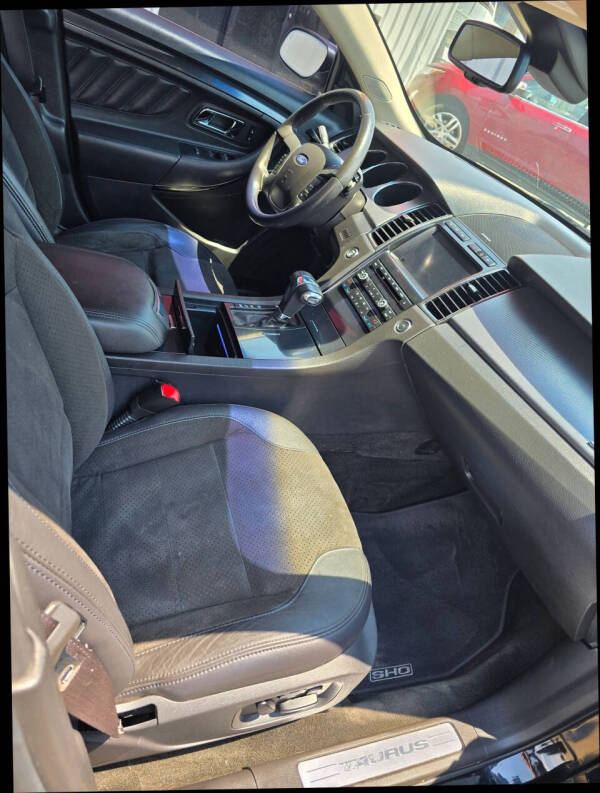 2012 Ford Taurus SHO