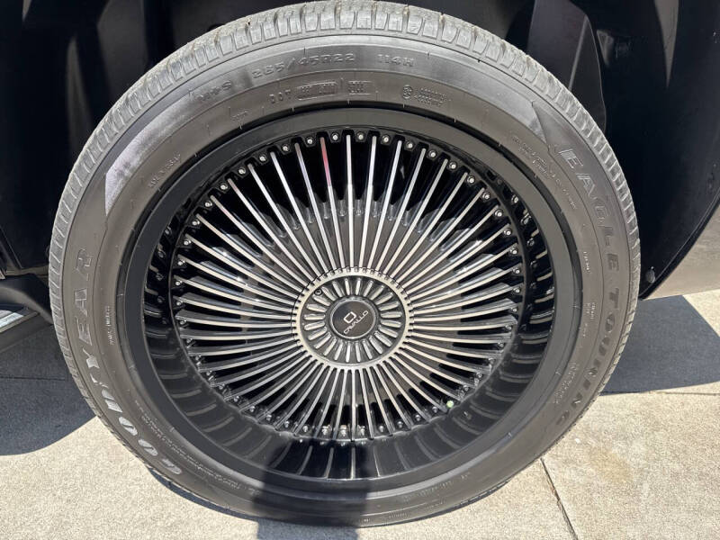 2012 Cadillac Escalade Luxury