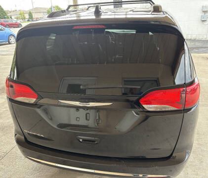 2020 Chrysler Pacifica Touring L