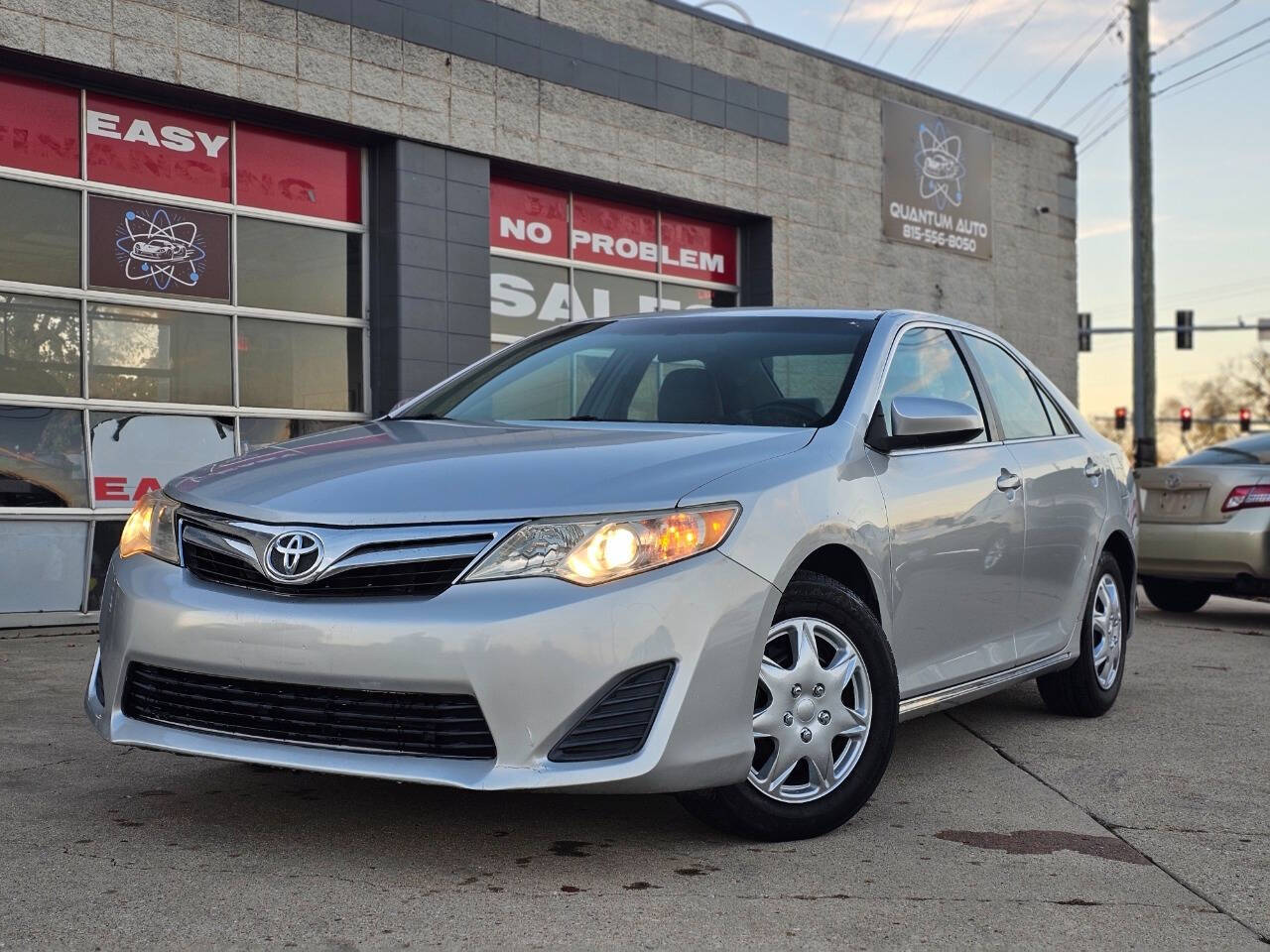 2013 Toyota Camry for sale at Quantum Auto Co in Plainfield, IL