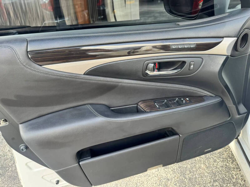 2014 Lexus LS 460