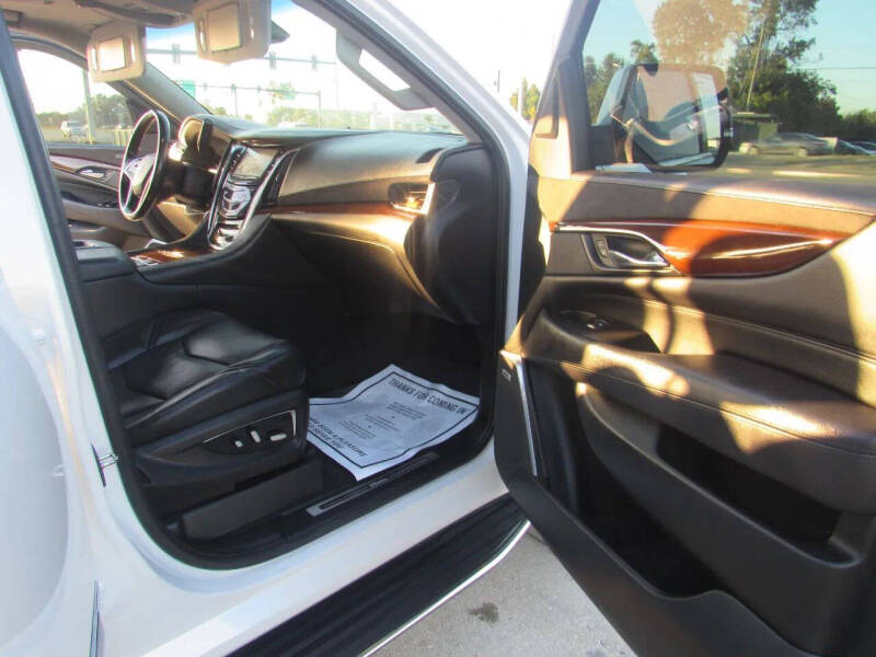 2018 Cadillac Escalade Luxury