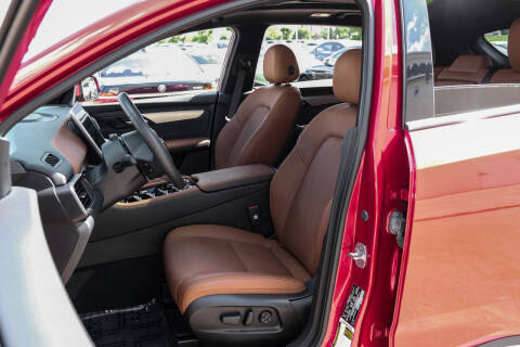 2024 VinFast VF8 Plus