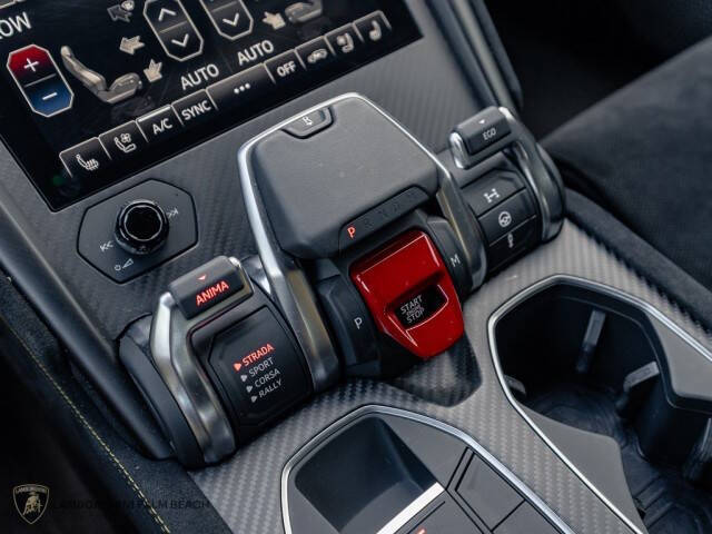 2023 Lamborghini Urus Performante