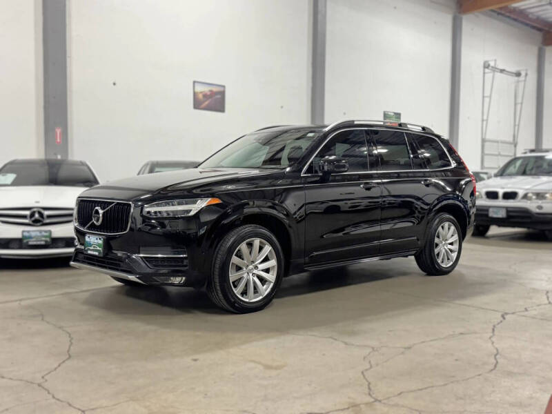 2016 Volvo XC90 T6 Momentum
