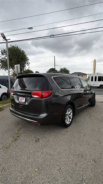 2017 Chrysler Pacifica