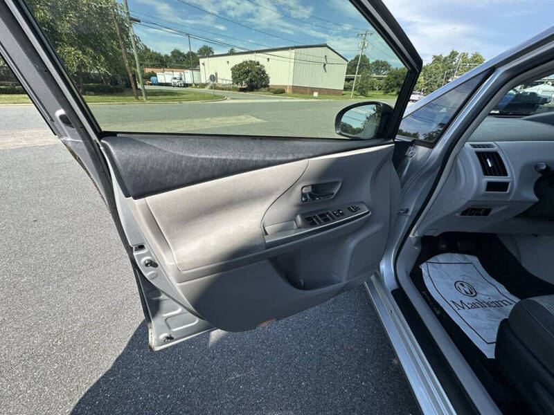 2015 Toyota Prius v Two