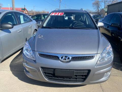 2012 Hyundai Elantra Touring for sale at TOWN & COUNTRY MOTORS in Des Moines IA