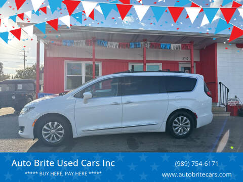 2017 Chrysler Pacifica Touring-L