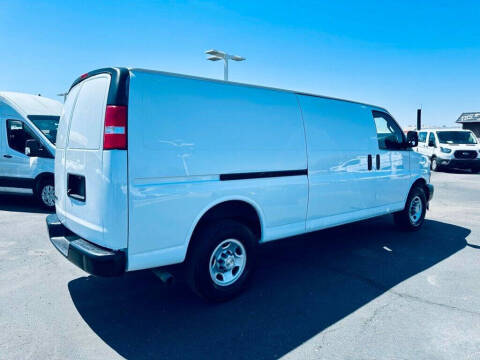 2023 Chevrolet Express 2500