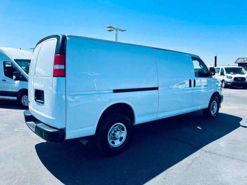 2023 Chevrolet Express 2500