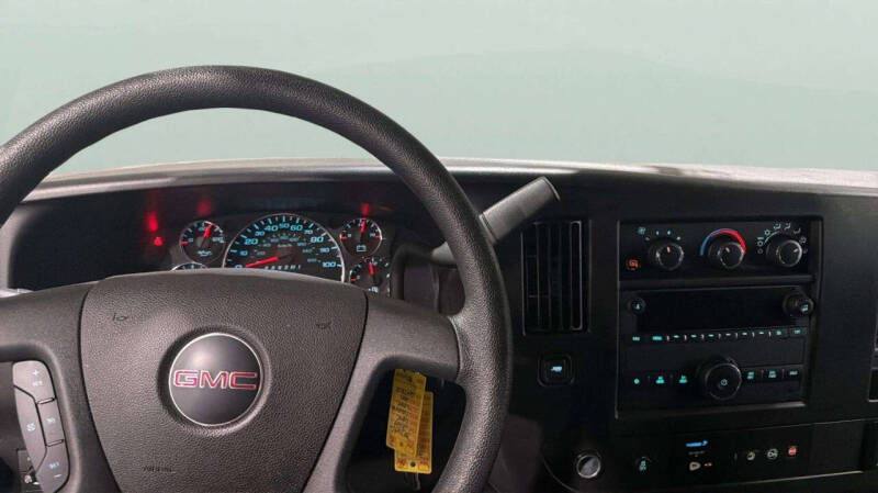 2024 GMC Savana 2500