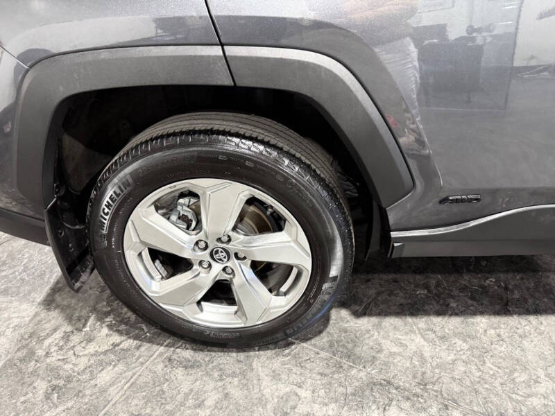 2021 Toyota RAV4 Hybrid XLE Premium