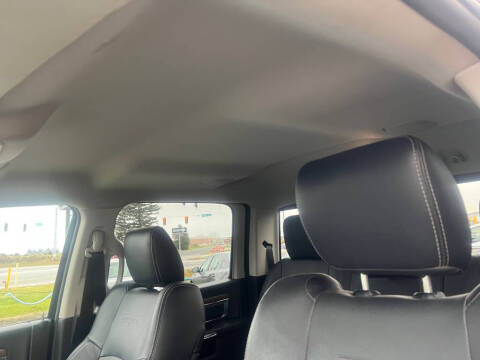 2017 RAM 1500 Laramie