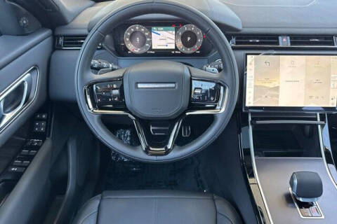 2026 Land Rover Range Rover Velar P250 Dynamic SE