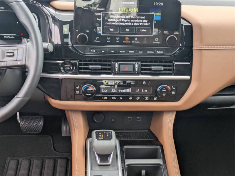 2025 Nissan Pathfinder Platinum