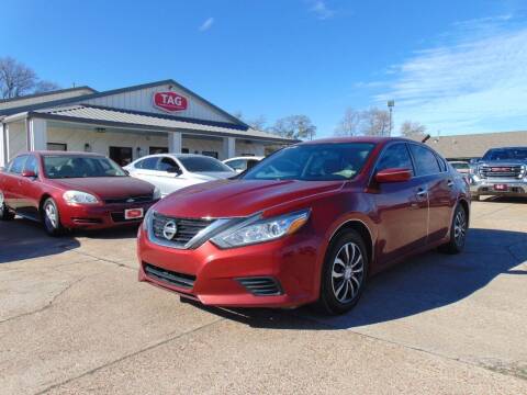 2017 Nissan Altima for sale at Turner Auto Group in Greenwood MS