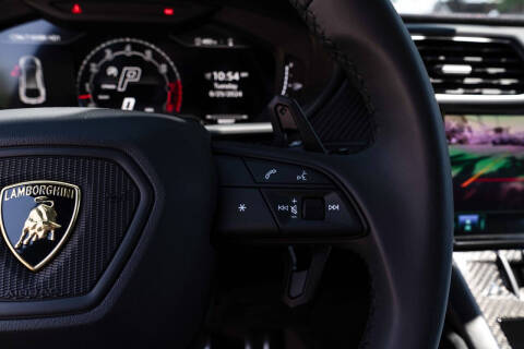 2024 Lamborghini Urus Performante