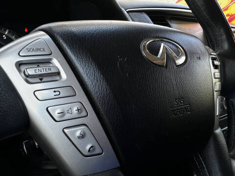 2016 Infiniti QX80