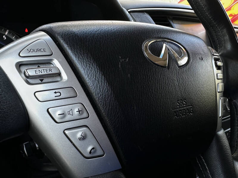 2016 Infiniti QX80
