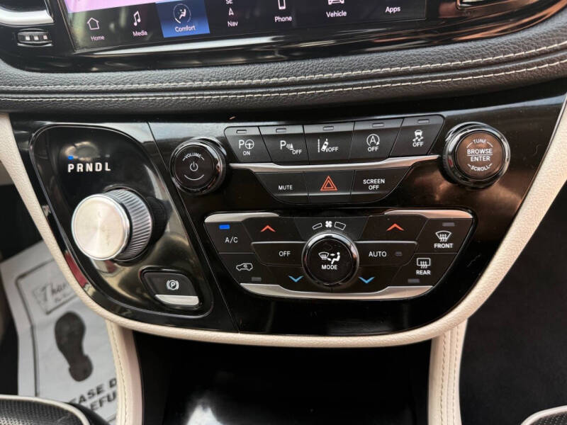 2022 Chrysler Pacifica Limited
