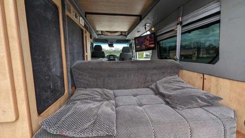 2014 Mercedes-Benz Sprinter 2500