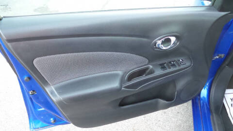 2015 Nissan Versa 1.6 SV