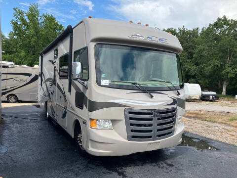 2015 Thor Motor Coach ACE