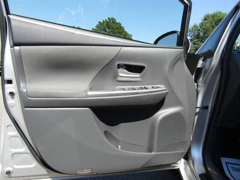 2012 Toyota Prius v Two
