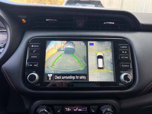 2021 Nissan Kicks SR