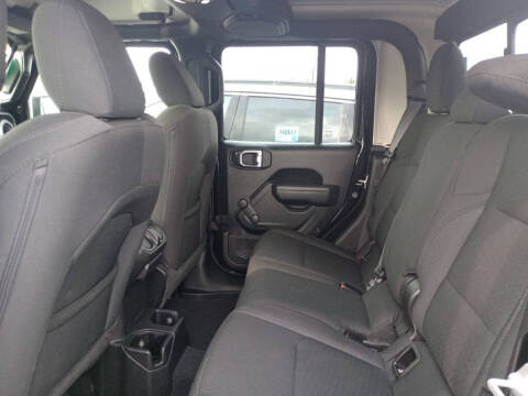 2022 Jeep Gladiator Sport