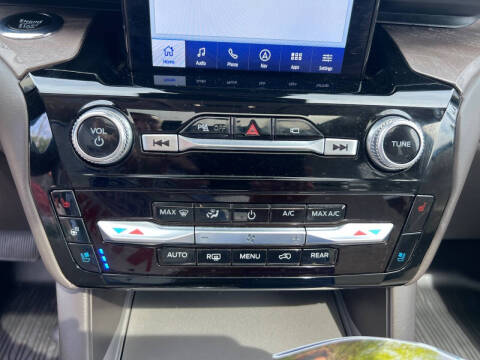 2023 Ford Explorer Platinum