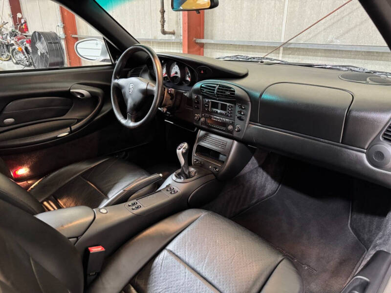 2000 Porsche 911 Carrera