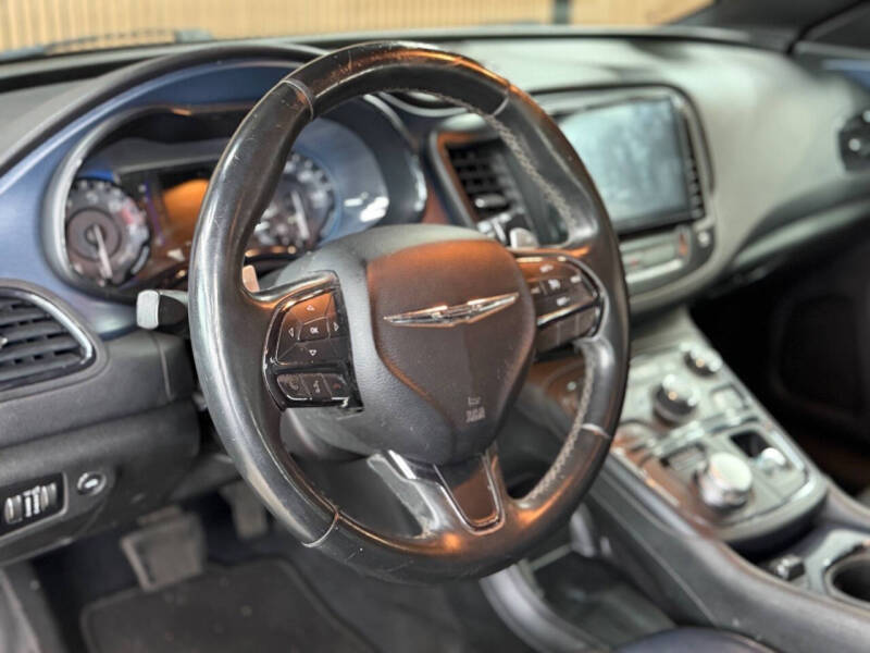 2015 Chrysler 200 S