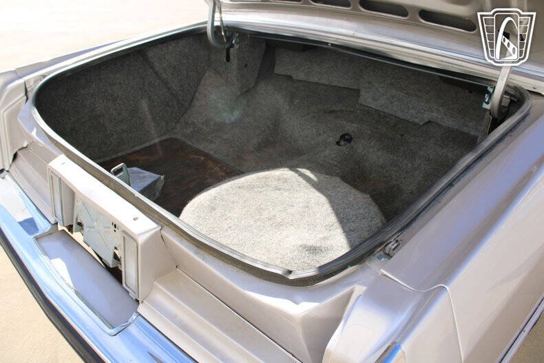 1987 Cadillac Brougham