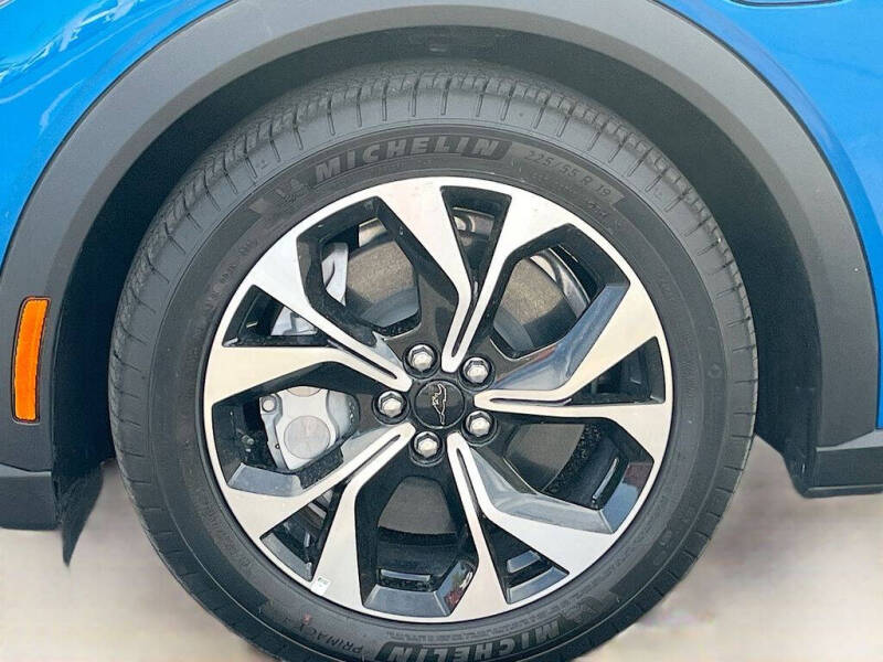 2025 Ford Mustang Mach-E Select