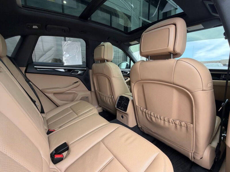 2022 Porsche Macan