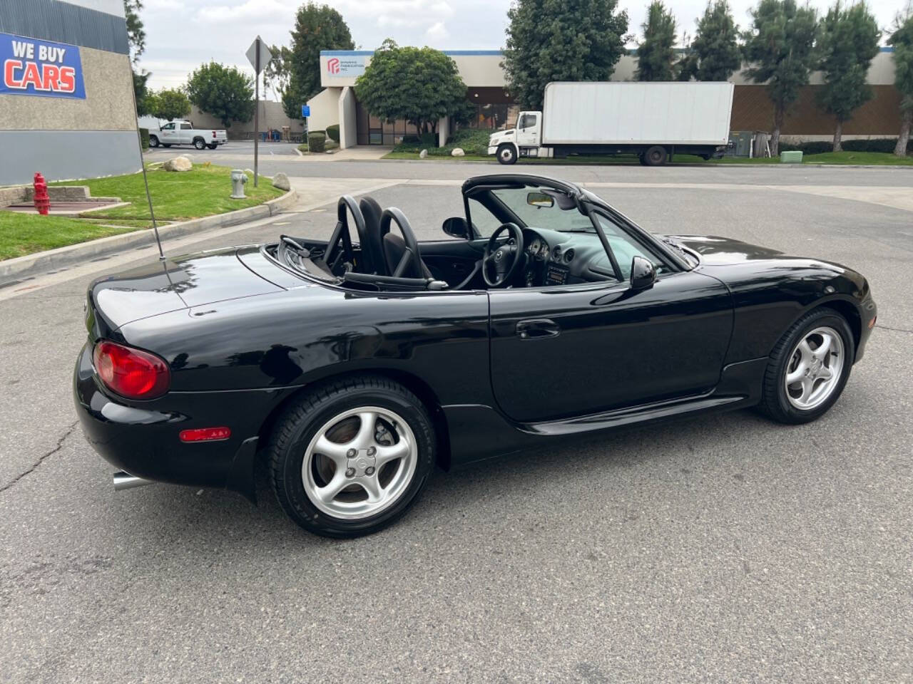 2001 Mazda MX-5 Miata for sale at ZRV AUTO INC in Brea, CA