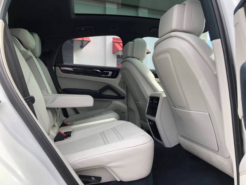 2022 Porsche Cayenne