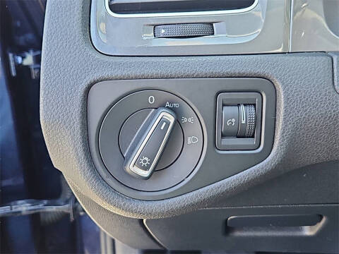 2016 Volkswagen e-Golf SE