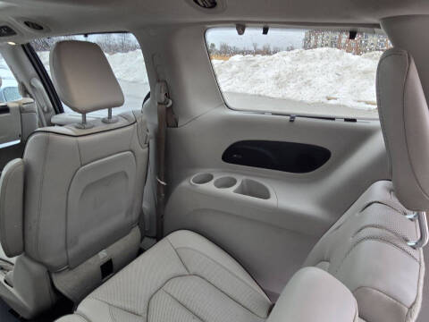 2018 Chrysler Pacifica Hybrid Limited