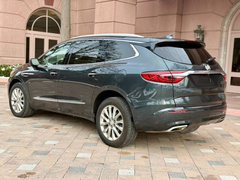 2020 Buick Enclave Essence