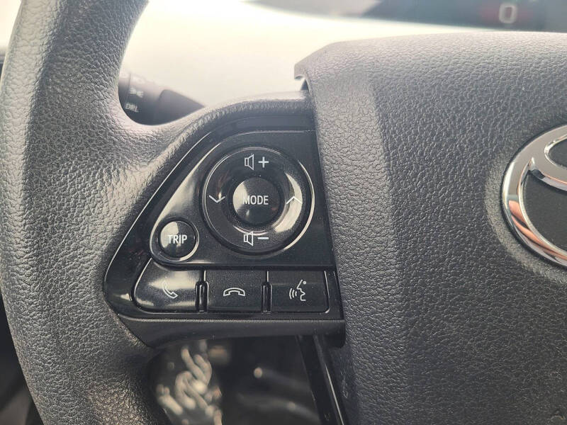 2022 Toyota Prius L Eco