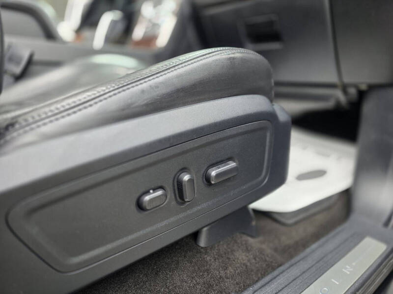 2016 Lincoln Navigator Select