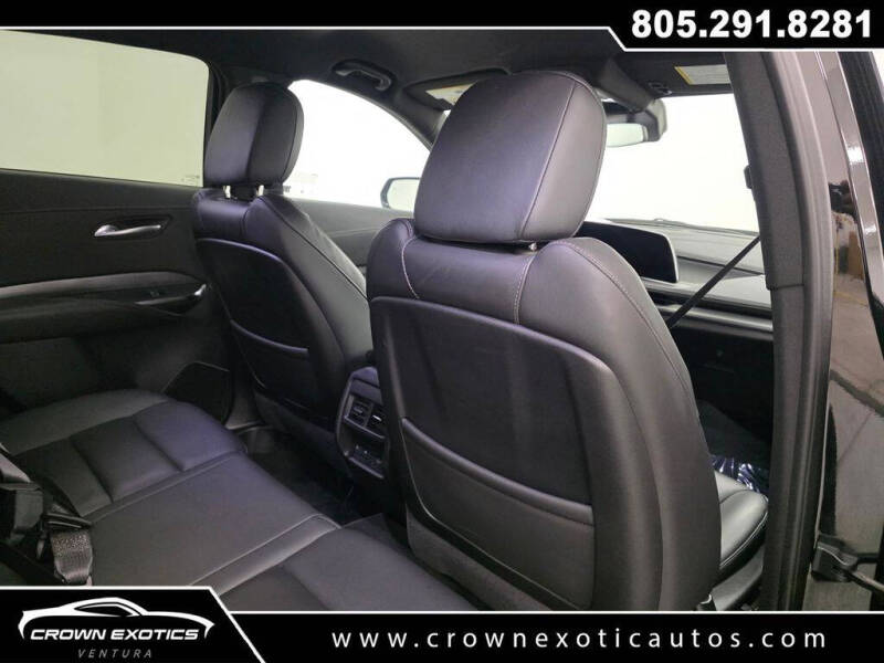 2025 Cadillac XT4 Premium Luxury
