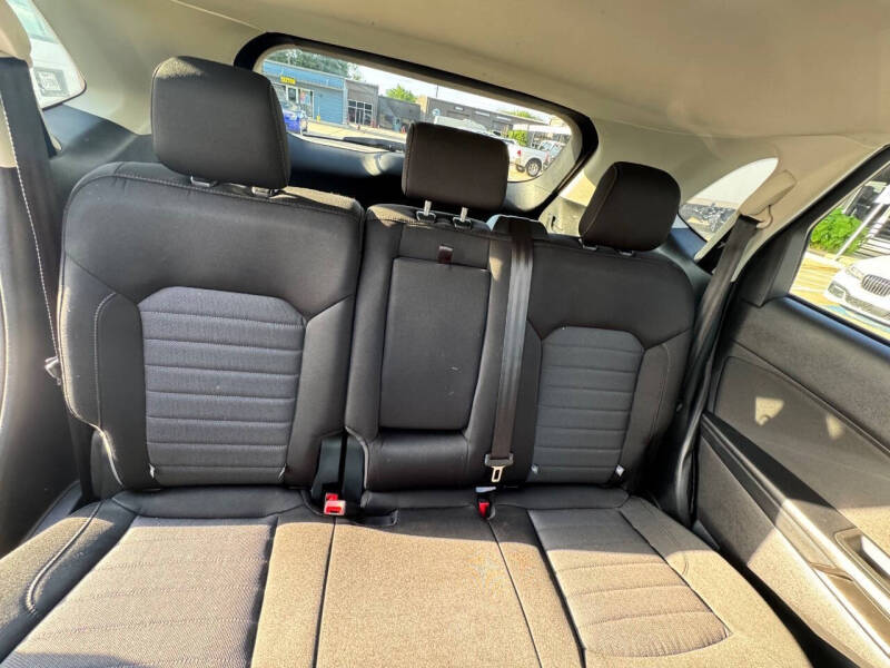 2017 Ford Edge SE